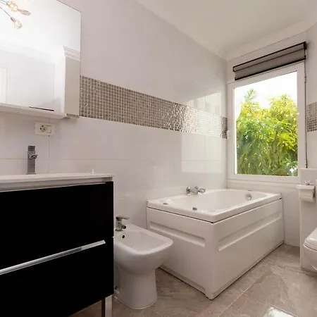 Fanabe Sleeps 8 With Pool Air Con And Wifi Costa Adeje (Tenerife)