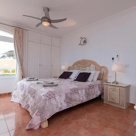 Fanabe Sleeps 8 With Pool Air Con And Wifi *